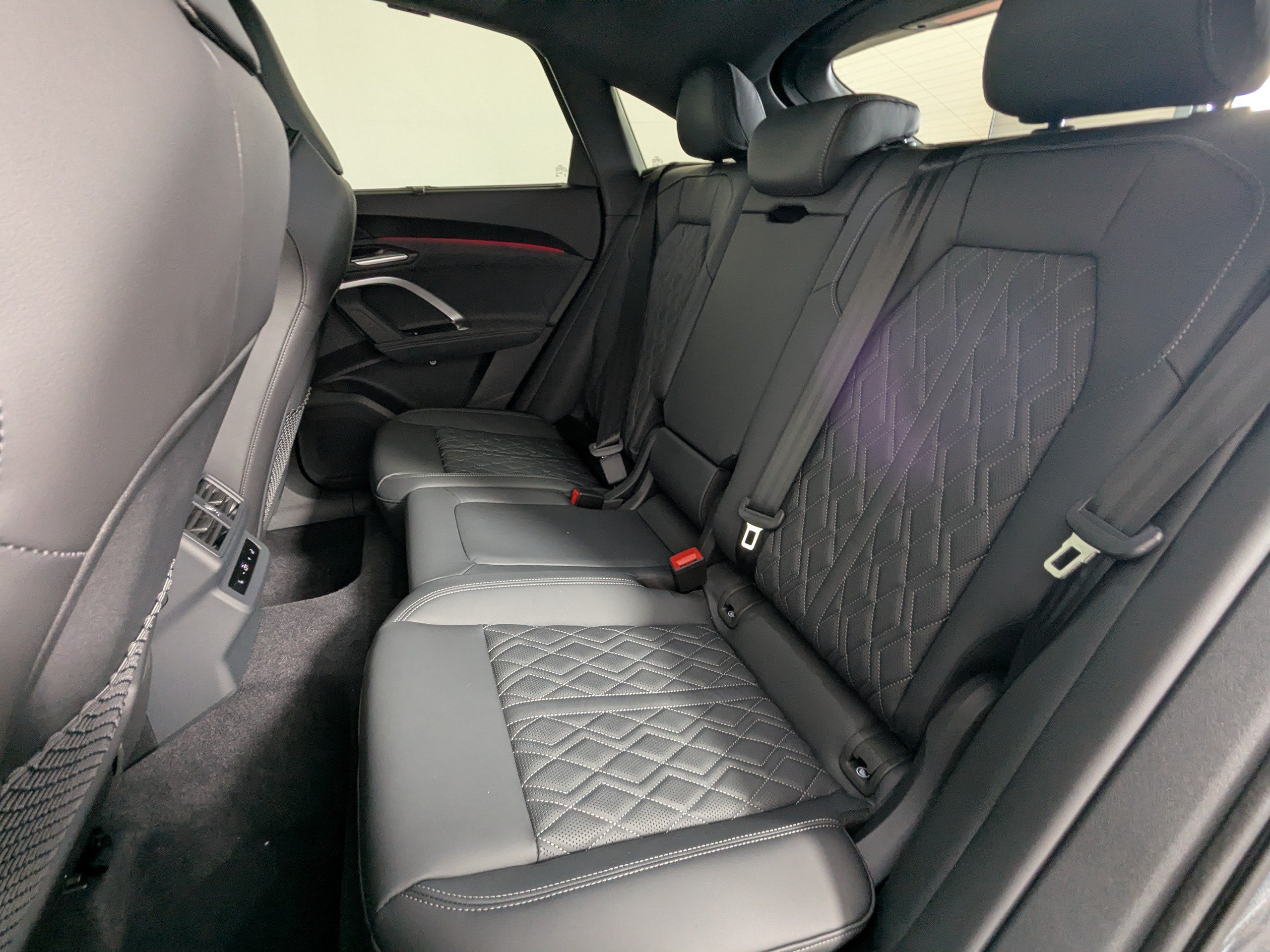 New 2026 Audi SQ5 Prestige AWD/4WD image 18