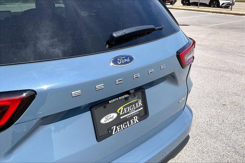 Certified 2024 Ford Escape ST-Line w/ Tech Pack #1 AWD/4WD image 8