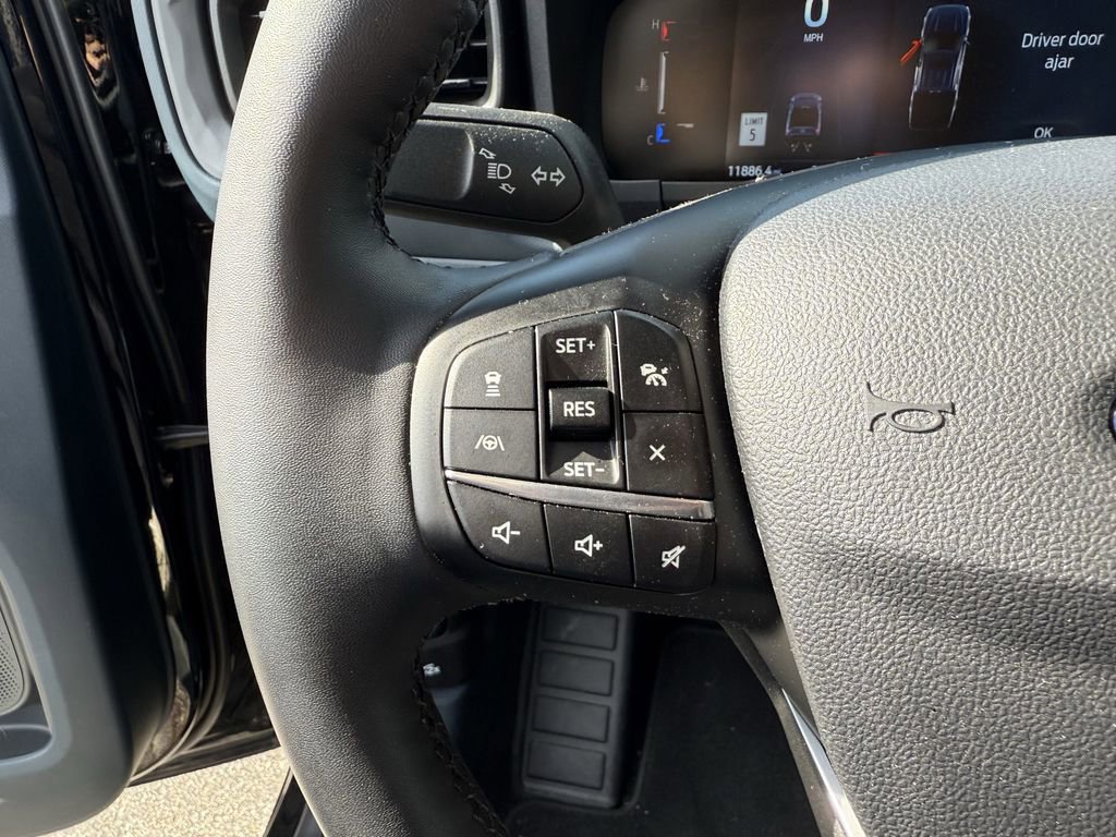 Used 2025 Ford Maverick Lariat w/ Black Appearance Package image 16