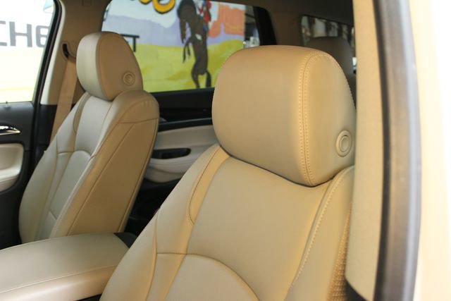 Used 2019 Buick Enclave Essence w/ Sun And Navigation Package image 20