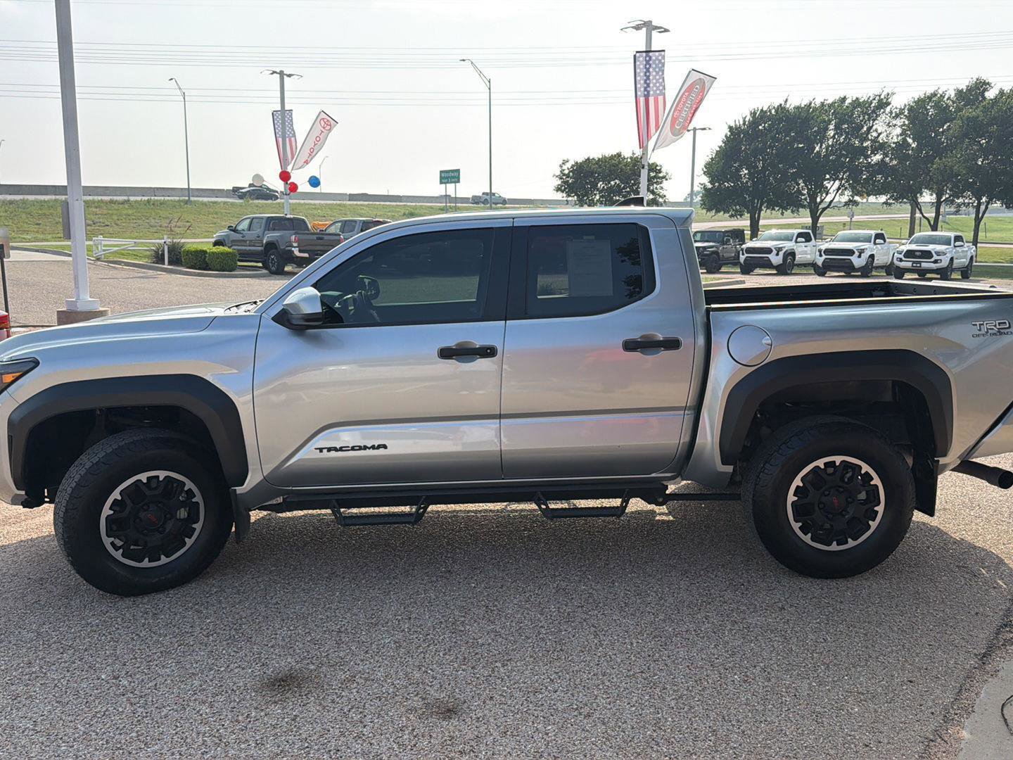 Used 2024 Toyota Tacoma TRD Off-Road AWD/4WD image 6
