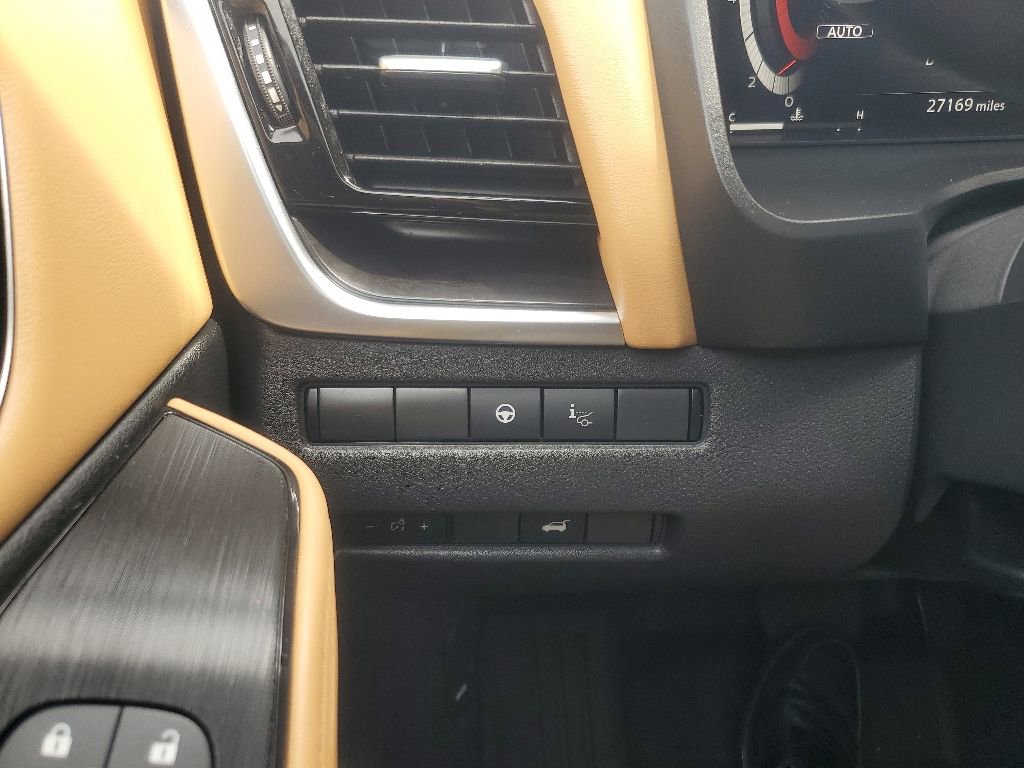 Used 2023 Nissan Rogue Platinum w/ Platinum Premium Package AWD/4WD image 29