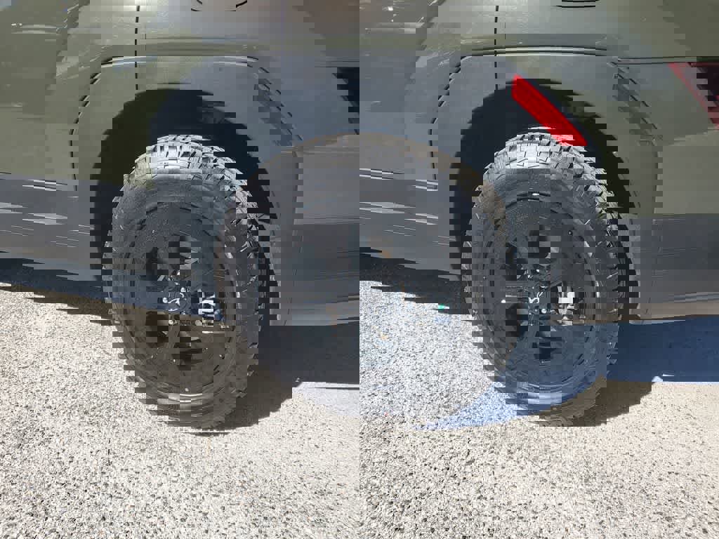 Used 2025 Hyundai Santa Fe XRT image 5