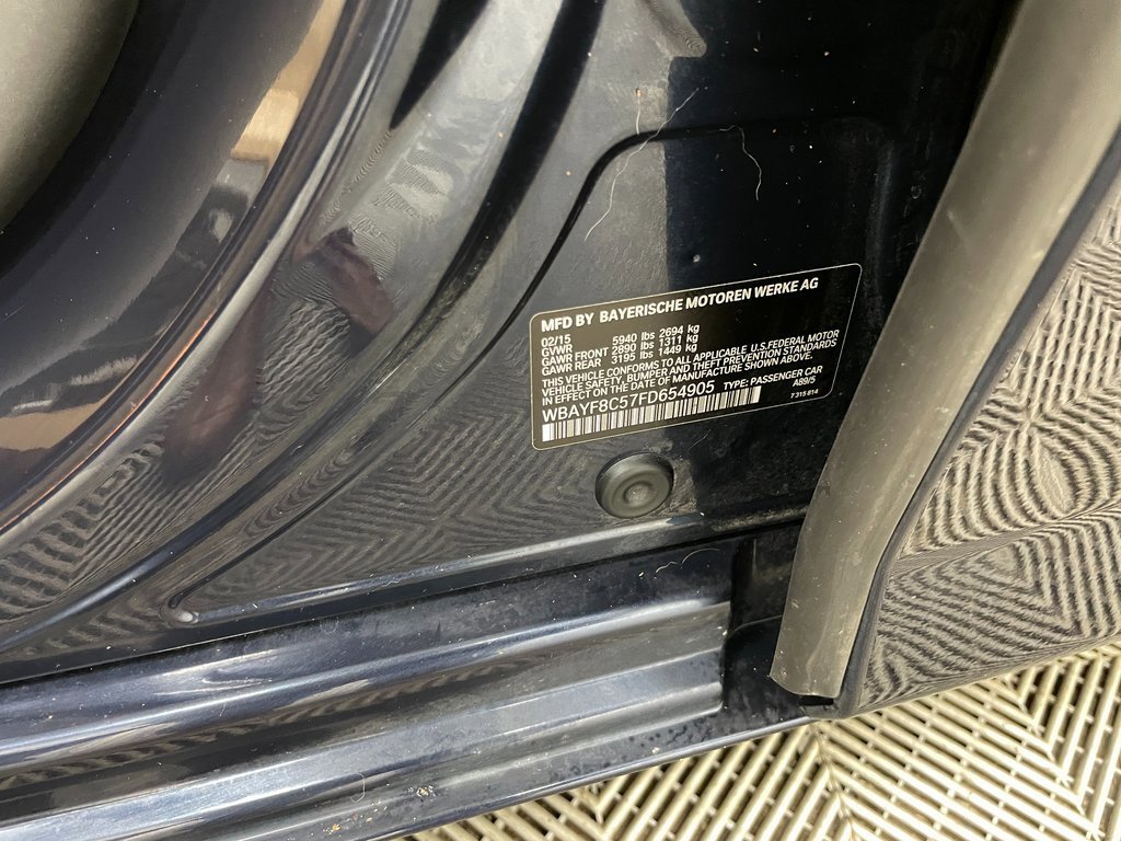 Used 2015 BMW 750Li xDrive image 36