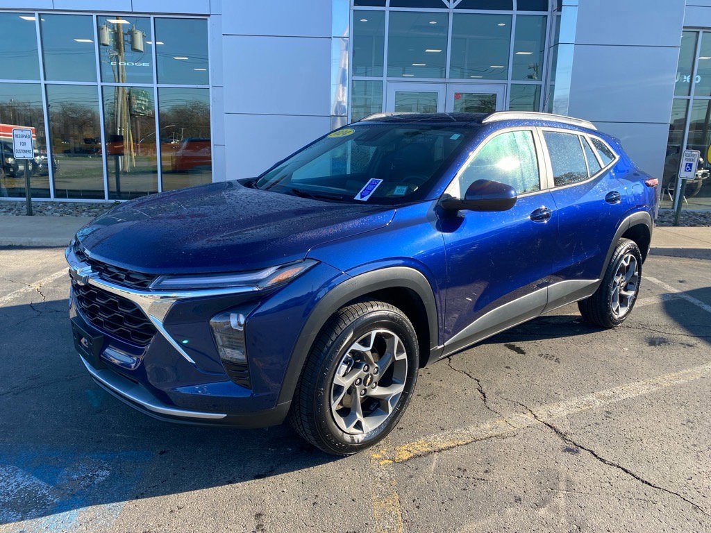 Used 2024 Chevrolet Trax LT w/ LT Convenience Package