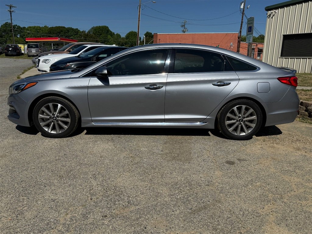 Used 2016 Hyundai Sonata Limited w/ Option Group 05 FWD image 2