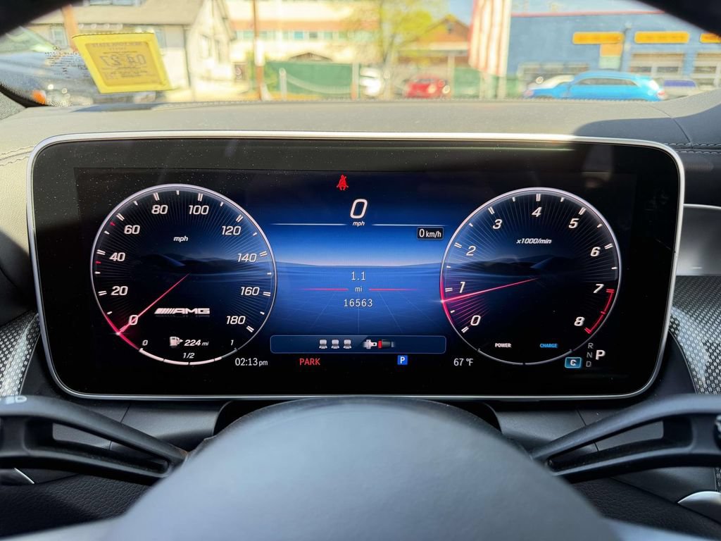 Used 2025 Mercedes-Benz GLC 43 AMG 4MATIC image 24