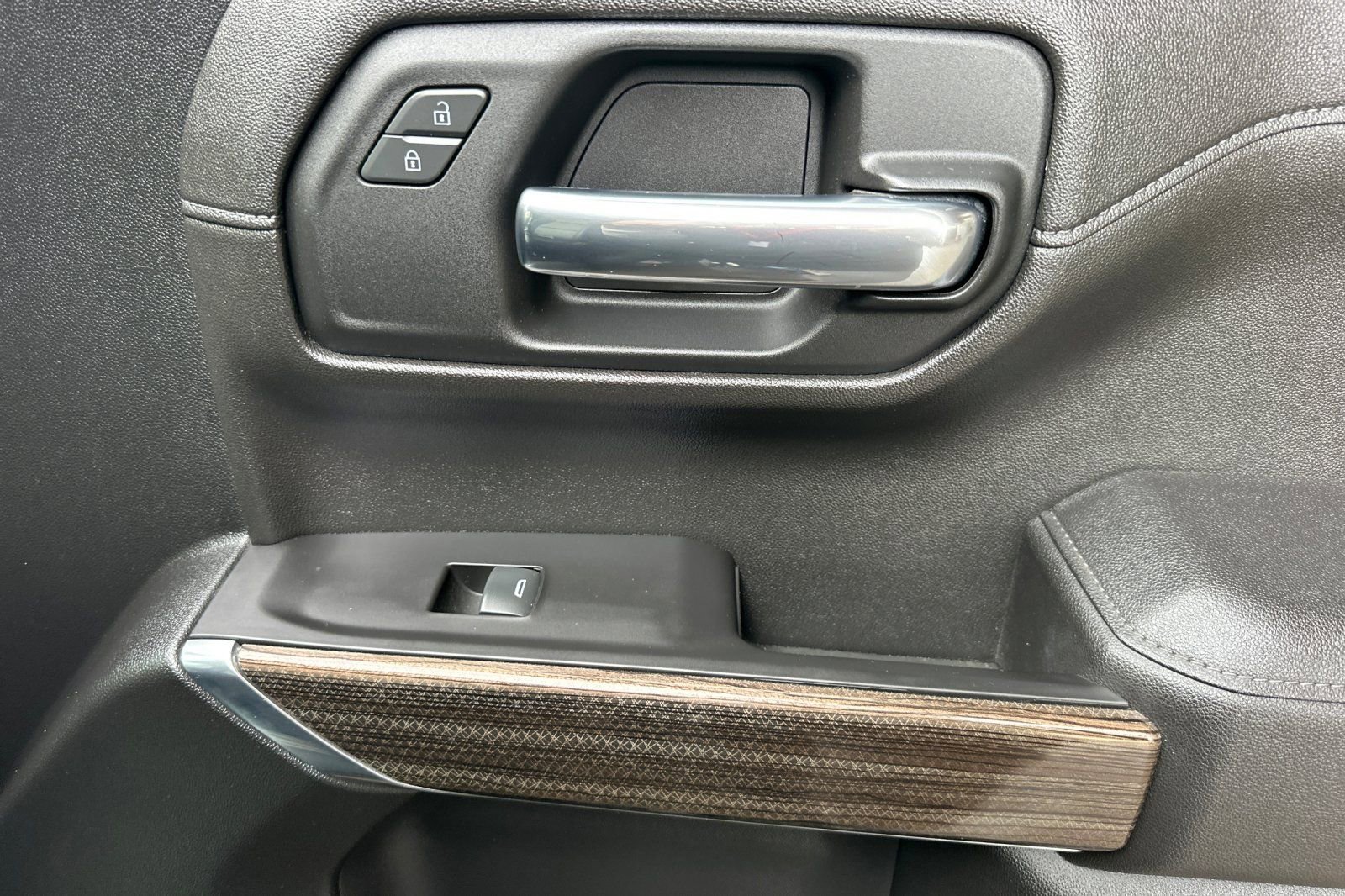 Certified 2021 Chevrolet Silverado 1500 RST w/ Convenience Package II image 21