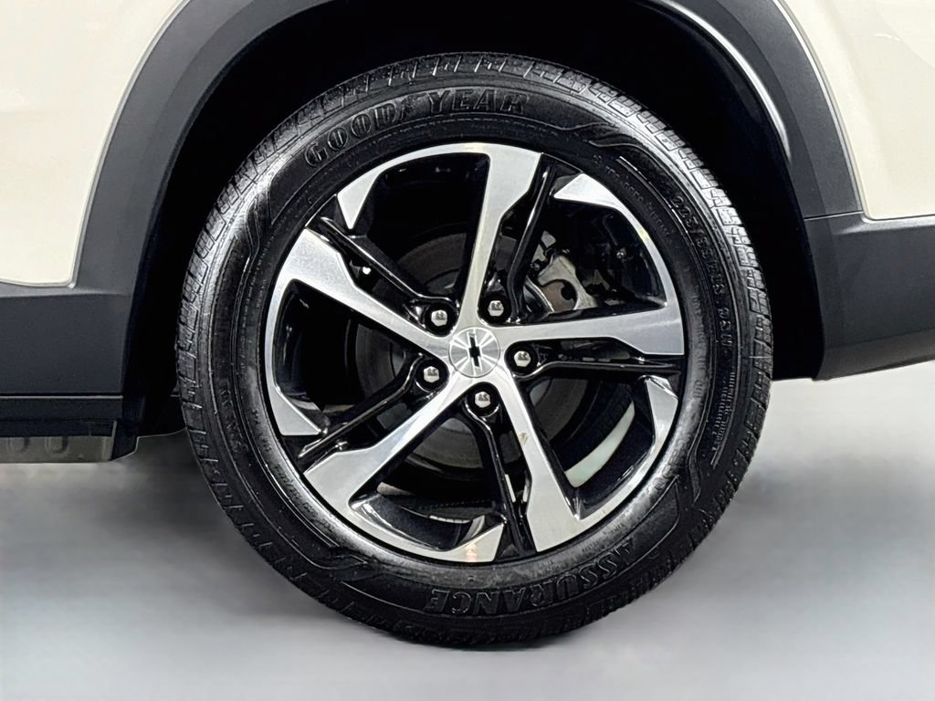 New 2026 Chevrolet Trax RS w/ Sunroof Package FWD image 31