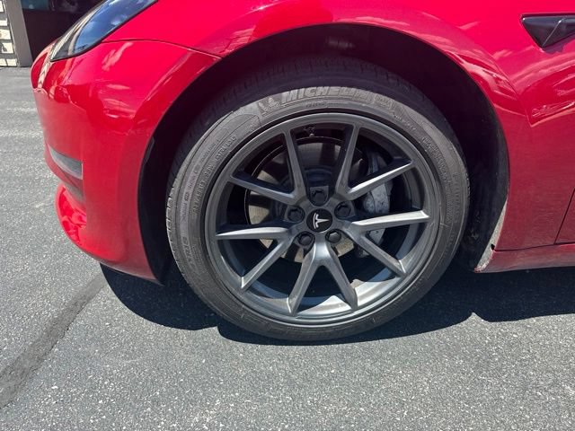 Used 2023 Tesla Model 3 Standard Range RWD image 9