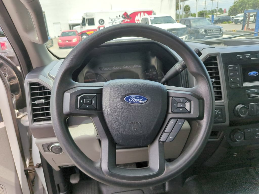 Used 2021 Ford F550 4x4 Regular Cab Super Duty image 13
