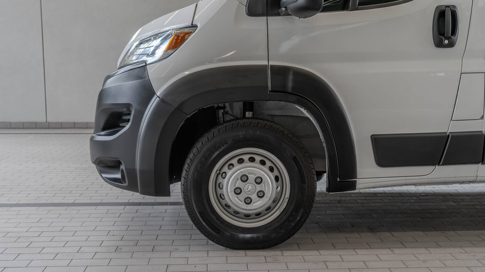 Used 2024 RAM ProMaster 3500 w/ Power Group FWD image 4
