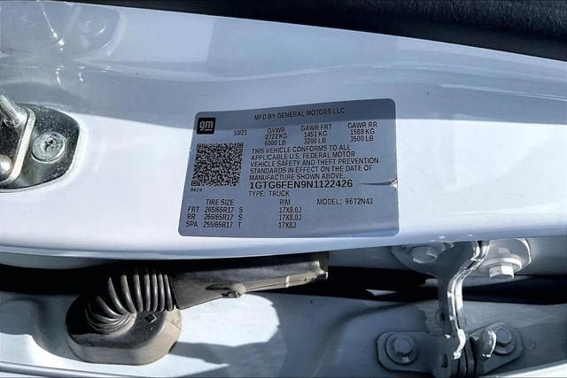 Used 2022 GMC Canyon AT4 w/ Driver Alert Package AWD/4WD image 3