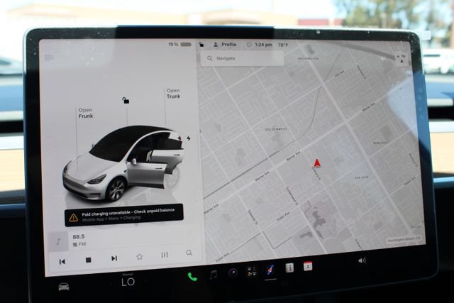 Used 2022 Tesla Model Y Long Range AWD/4WD image 22