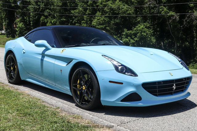 Used 2015 Ferrari California T RWD image 16