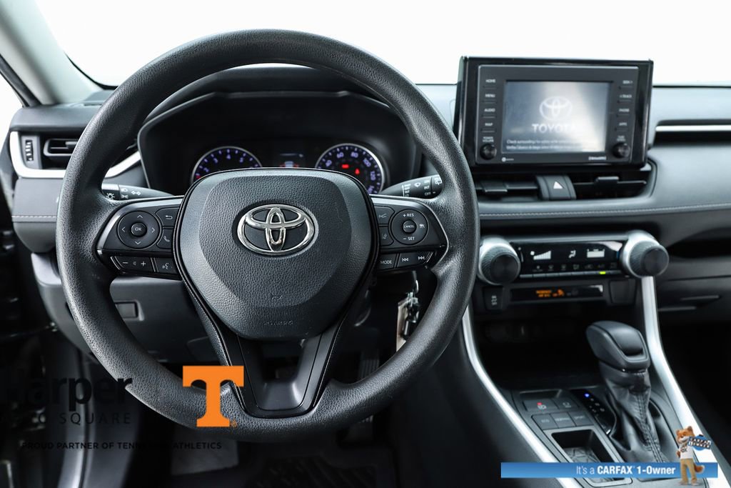 Used 2020 Toyota RAV4 LE image 57
