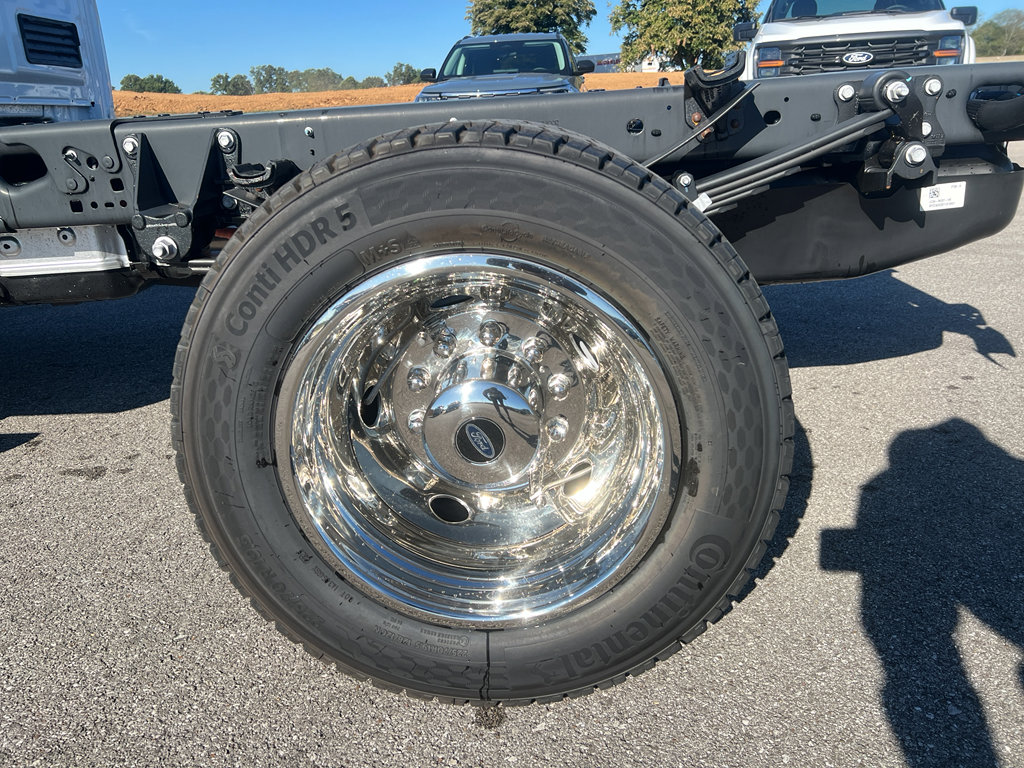 New 2026 Ford F550 XL image 17