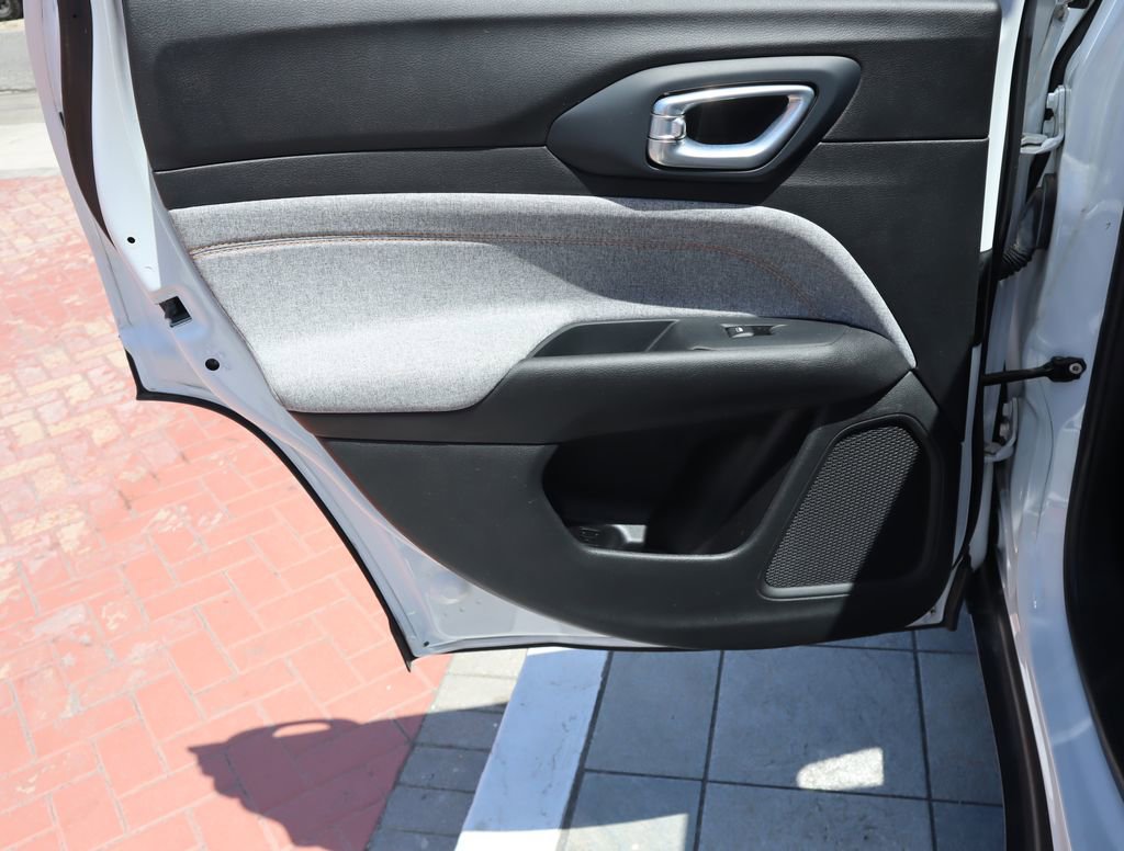 Used 2022 Jeep Compass Sport FWD image 17