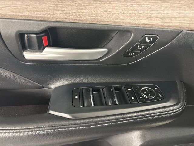 Used 2024 Toyota Grand Highlander Limited image 26