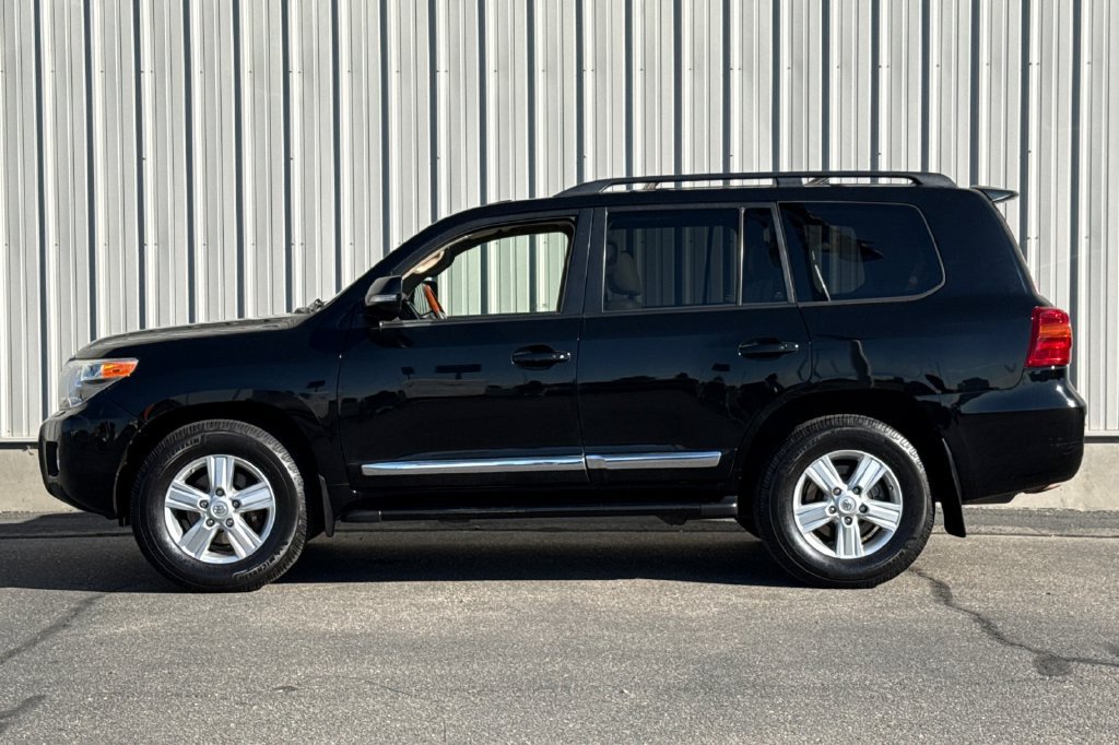 Used 2015 Toyota Land Cruiser AWD/4WD image 10
