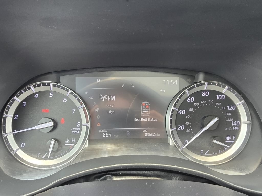 Used 2022 Toyota Highlander XLE FWD image 26