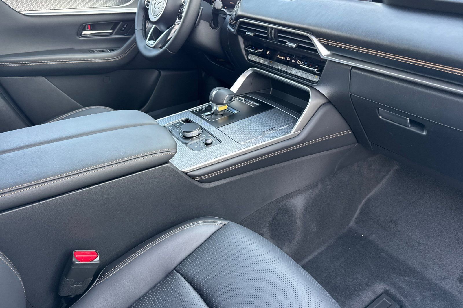 New 2026 MAZDA CX-90 Plug-In Hybrid w/ Premium Plus AWD/4WD image 19