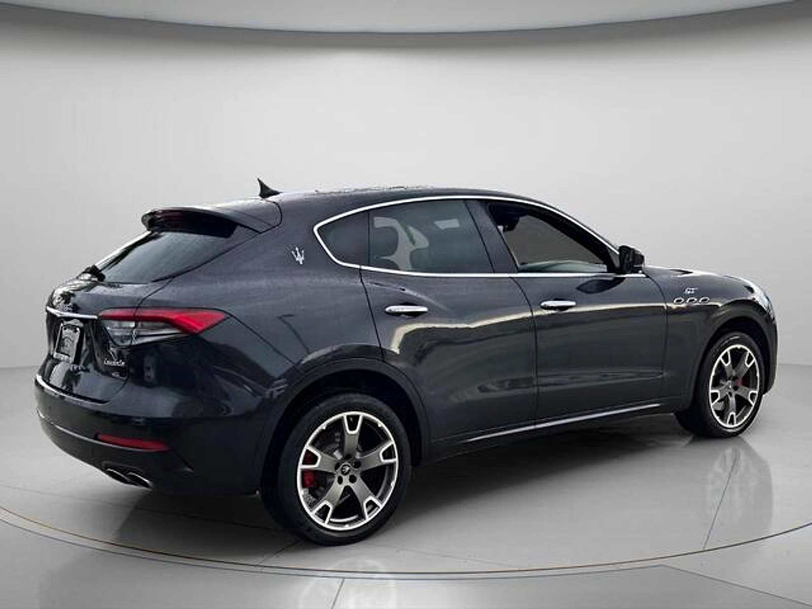 Used 2023 Maserati Levante GT AWD/4WD image 7