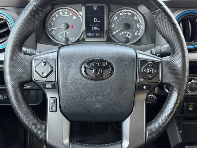 Used 2016 Toyota Tacoma TRD Sport AWD/4WD image 26