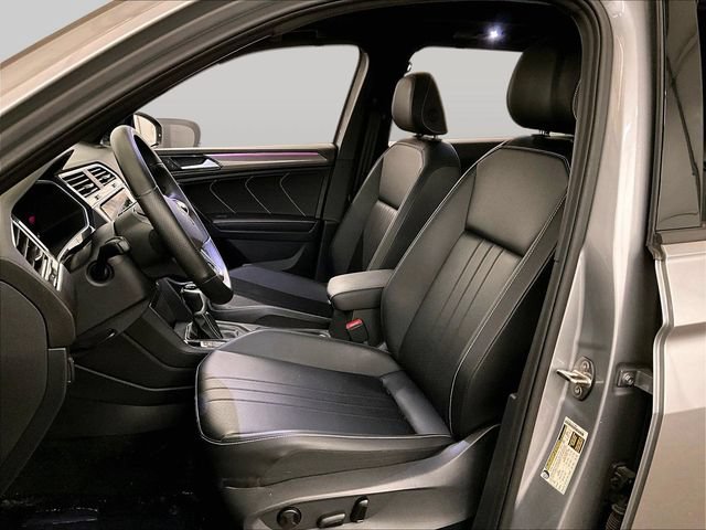 Used 2024 Volkswagen Tiguan SE R-Line AWD/4WD image 24