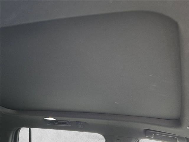 Used 2022 Chevrolet Suburban Z71 w/ Luxury Package image 24