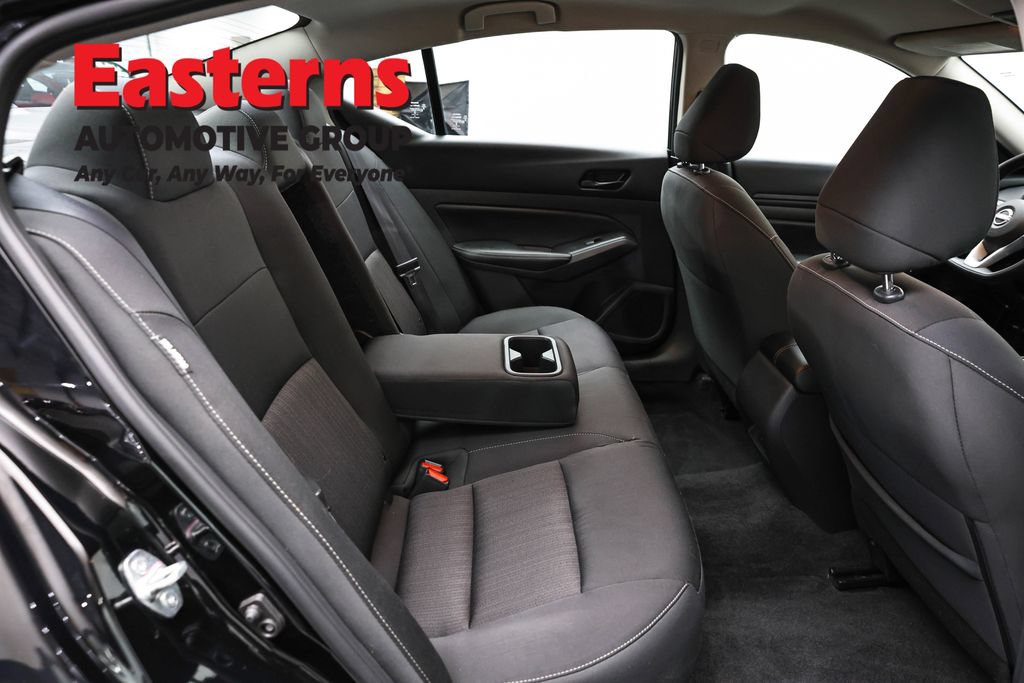 Used 2025 Nissan Altima 2.5 SV FWD image 23