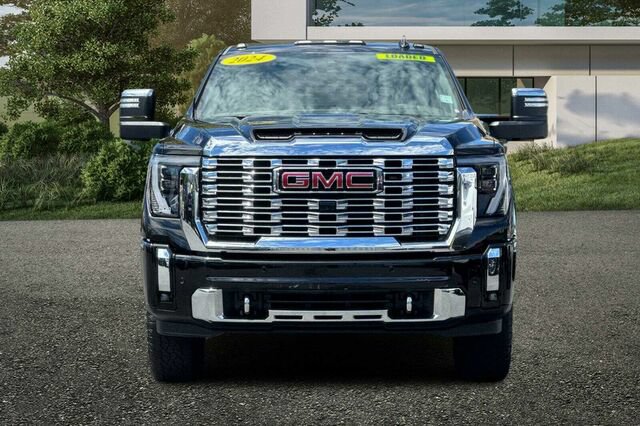 Used 2024 GMC Sierra 2500 Denali w/ Technology Package AWD/4WD image 9