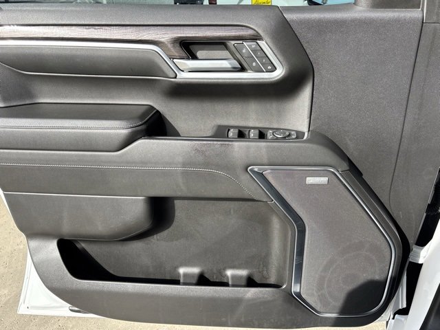 Used 2022 Chevrolet Silverado 1500 LTZ w/ Technology Package image 17