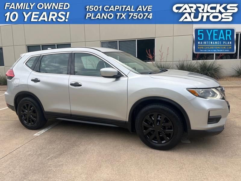 Used 2017 Nissan Rogue S FWD image 1