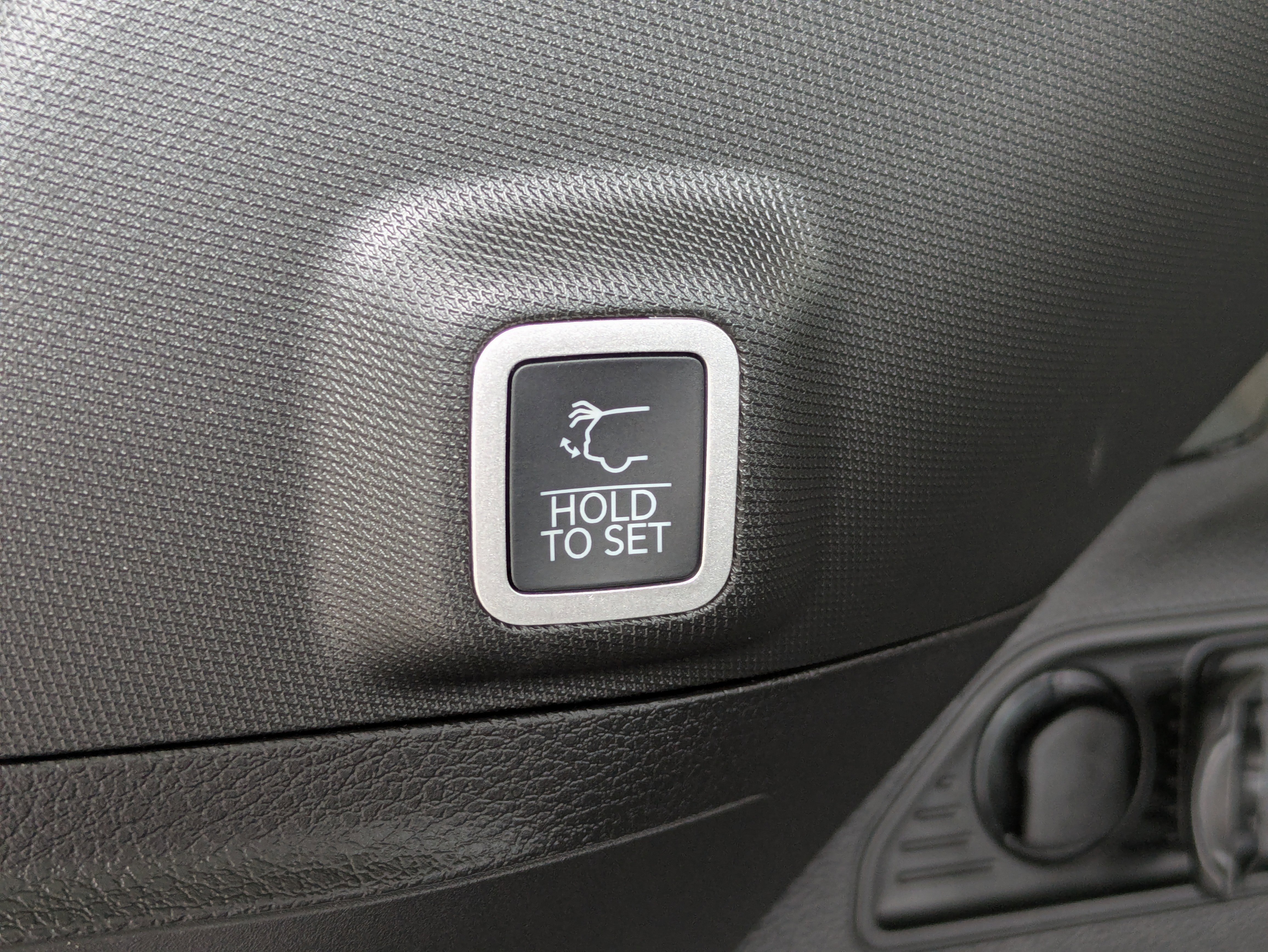 New 2025 Jeep Grand Cherokee Summit image 14