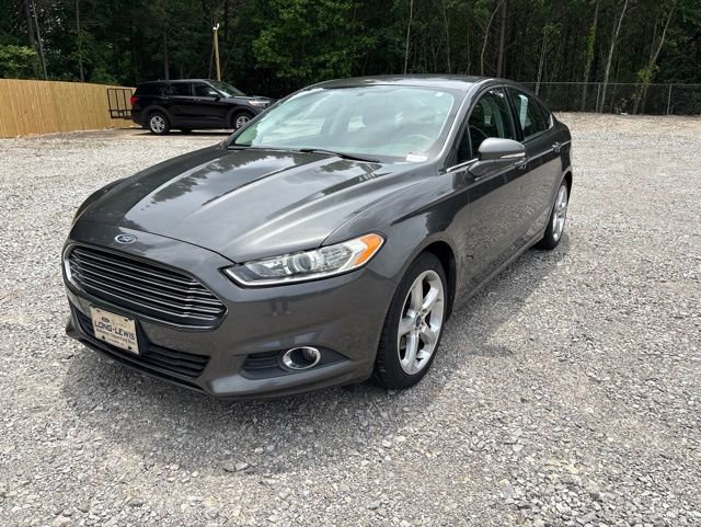 Used 2016 Ford Fusion SE w/ Equipment Group 201A FWD image 3