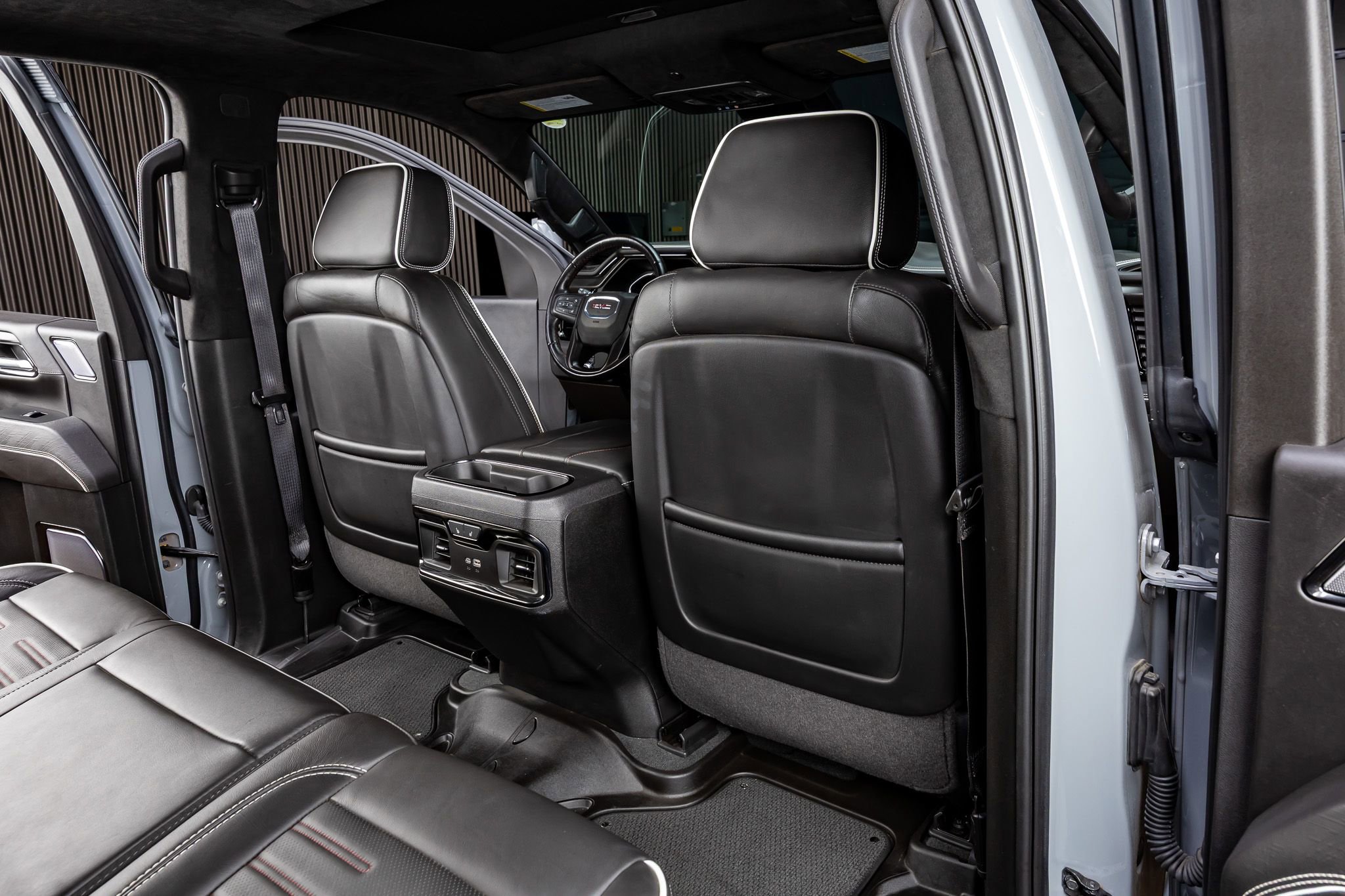 Used 2024 GMC Sierra 2500 AT4X image 32