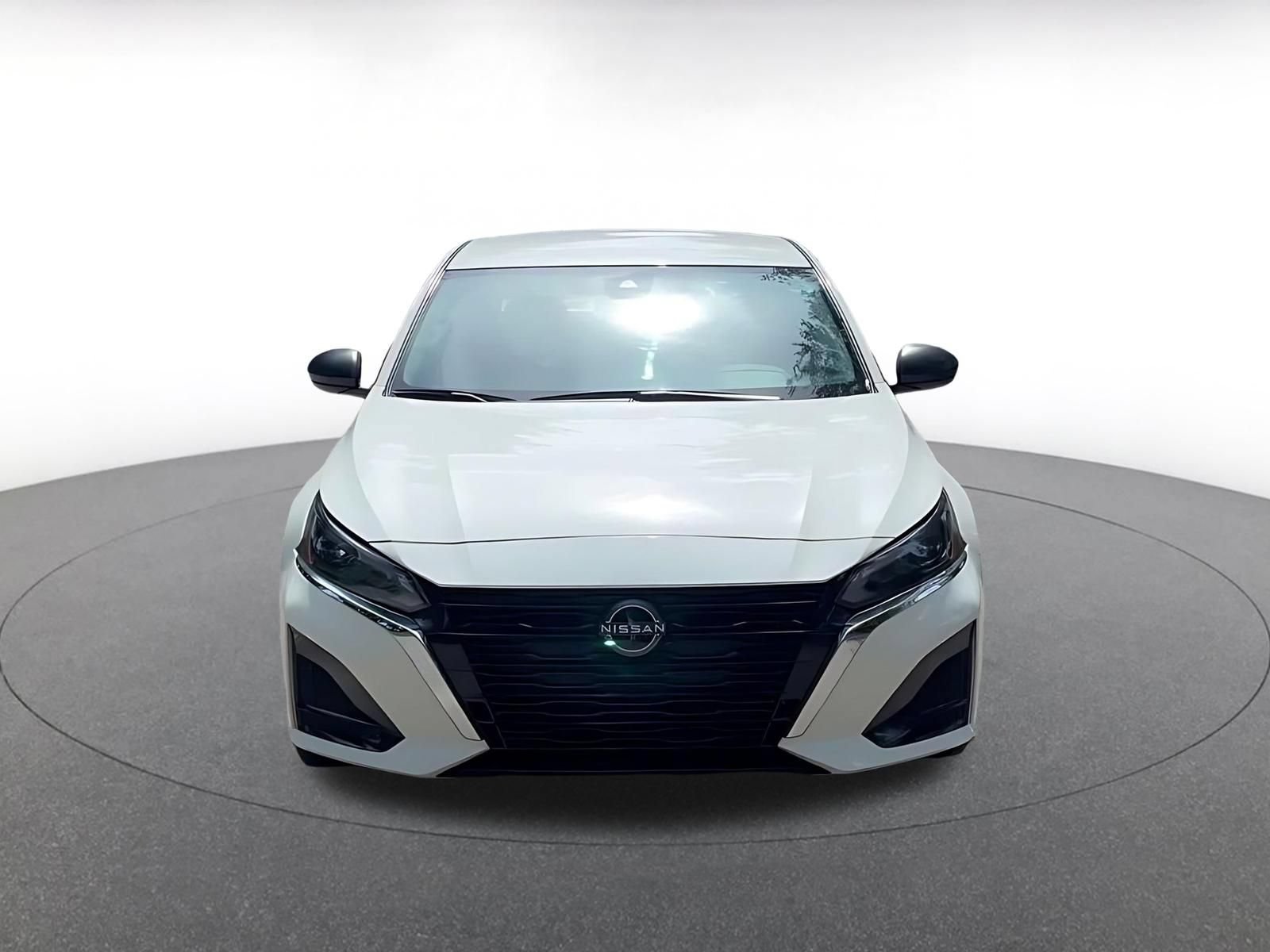 Used 2025 Nissan Altima 2.5 SV FWD image 4