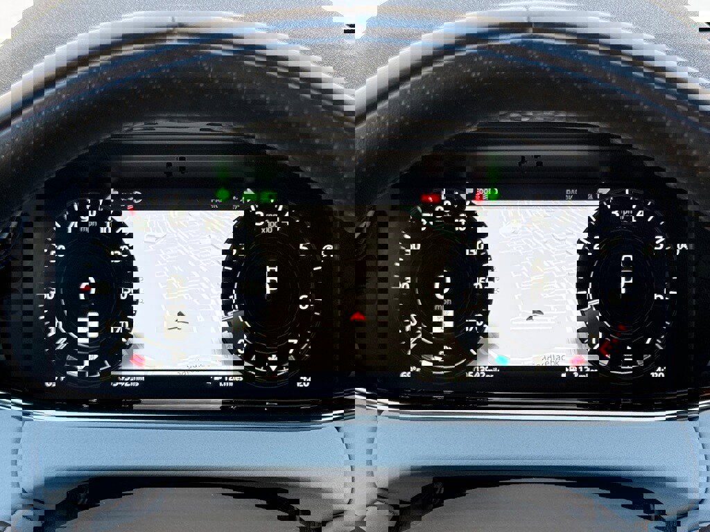 Used 2022 Land Rover Range Rover Evoque R-Dynamic SE image 25