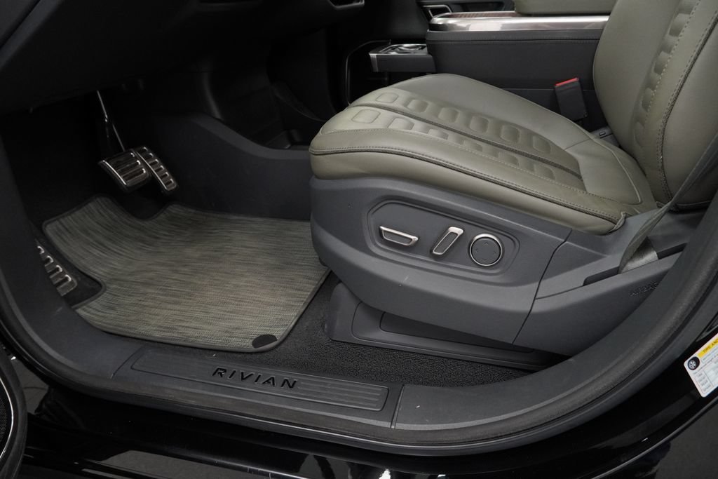 Used 2023 Rivian R1S Launch Edition AWD/4WD image 42