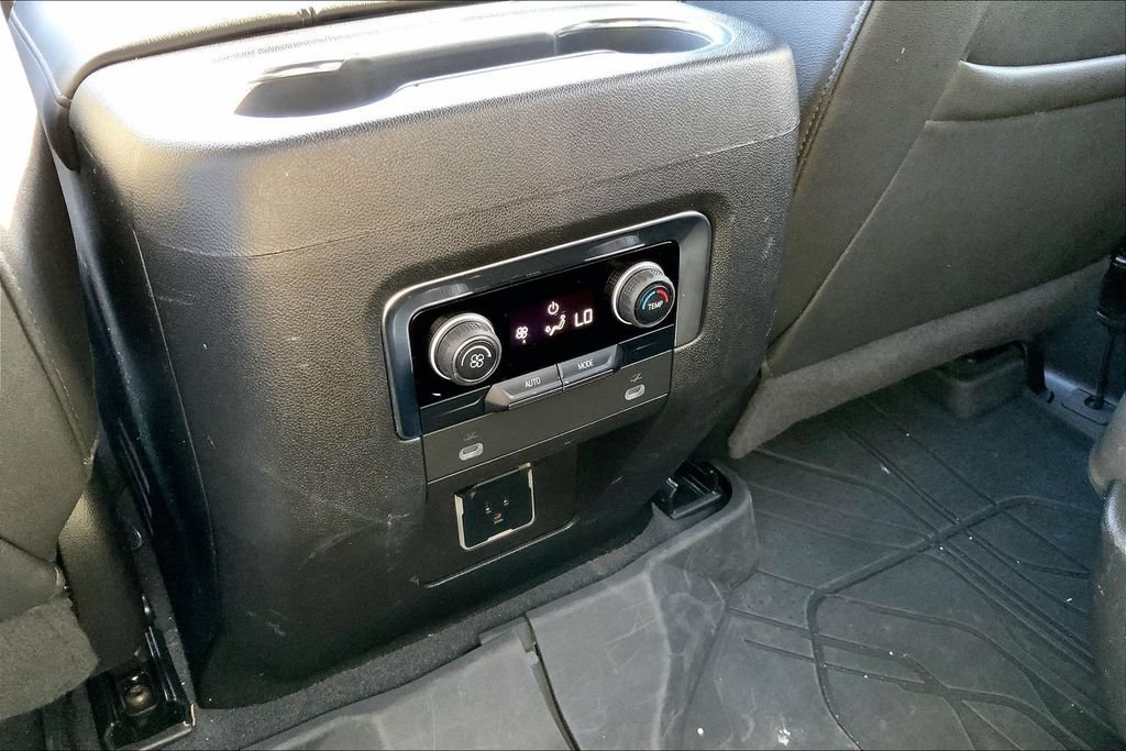 Used 2023 Chevrolet Tahoe Z71 AWD/4WD image 32