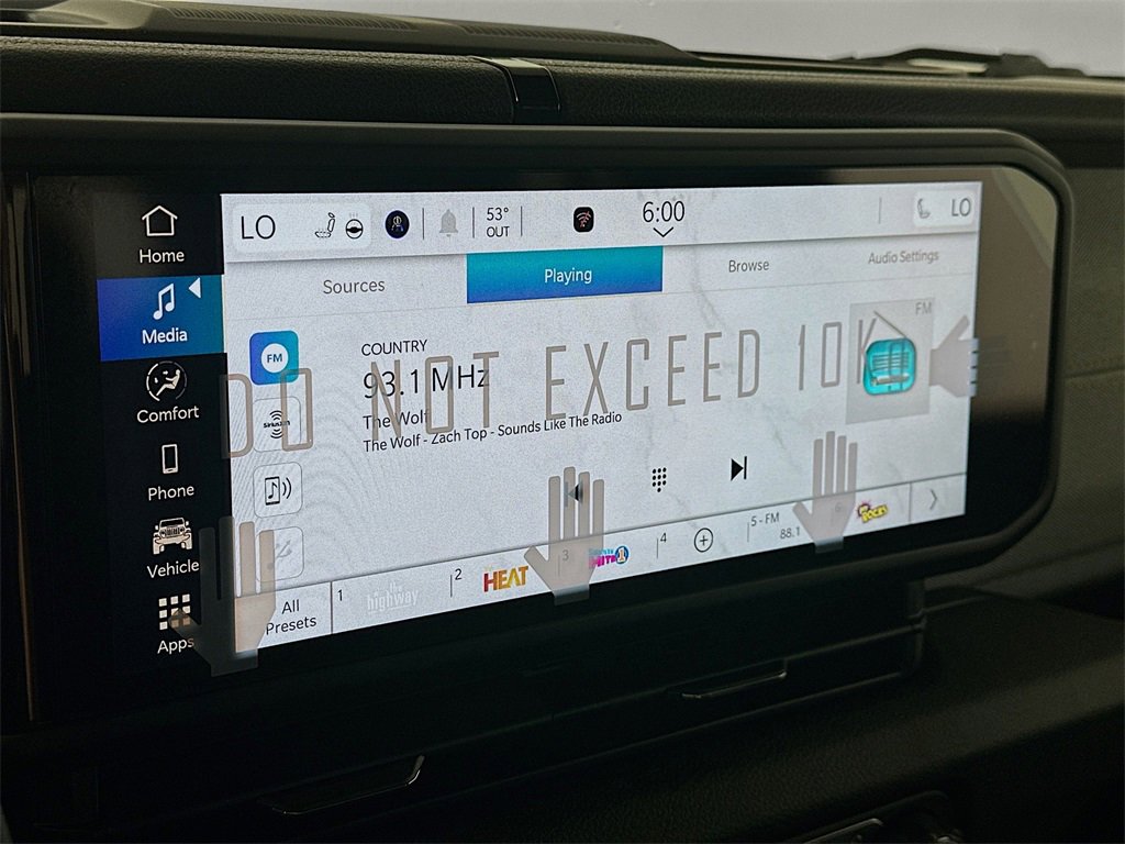 New 2025 Jeep Gladiator Willys image 13