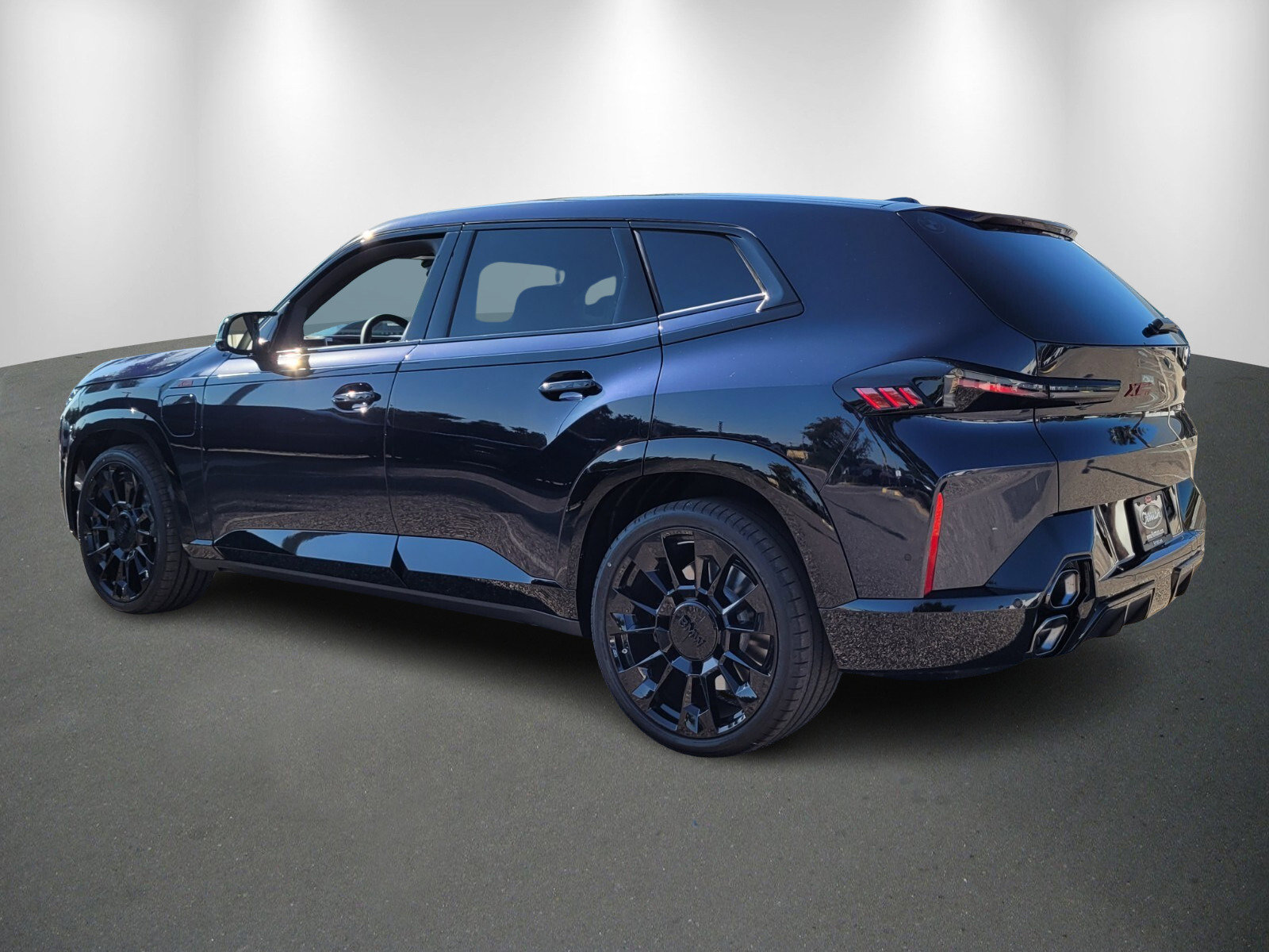 Used 2026 BMW XM Label Red image 5