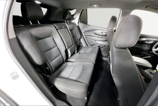 Used 2023 GMC Terrain SLE image 25