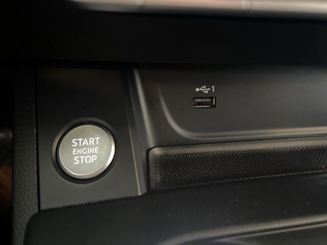 Used 2019 Audi A4 2.0T Premium FWD image 28