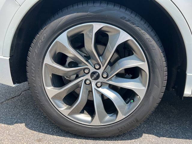 New 2026 Lincoln Aviator 2WD w/ Jet Appearance Package image 19