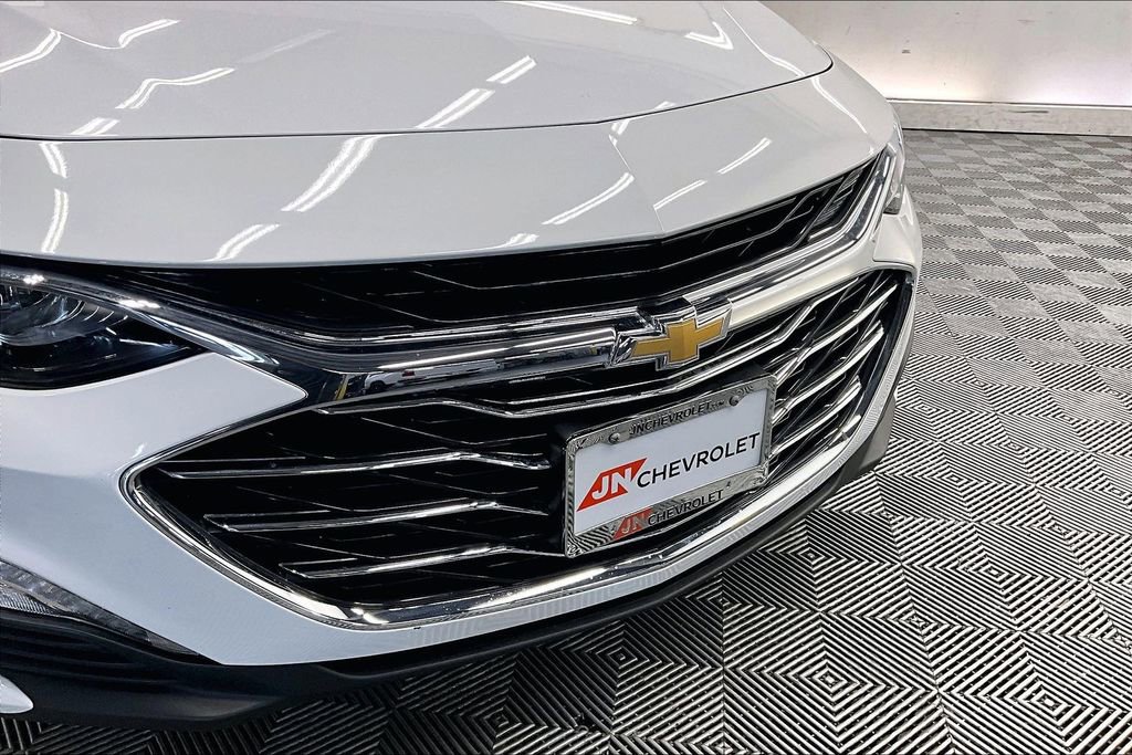 Used 2021 Chevrolet Malibu LT FWD image 29