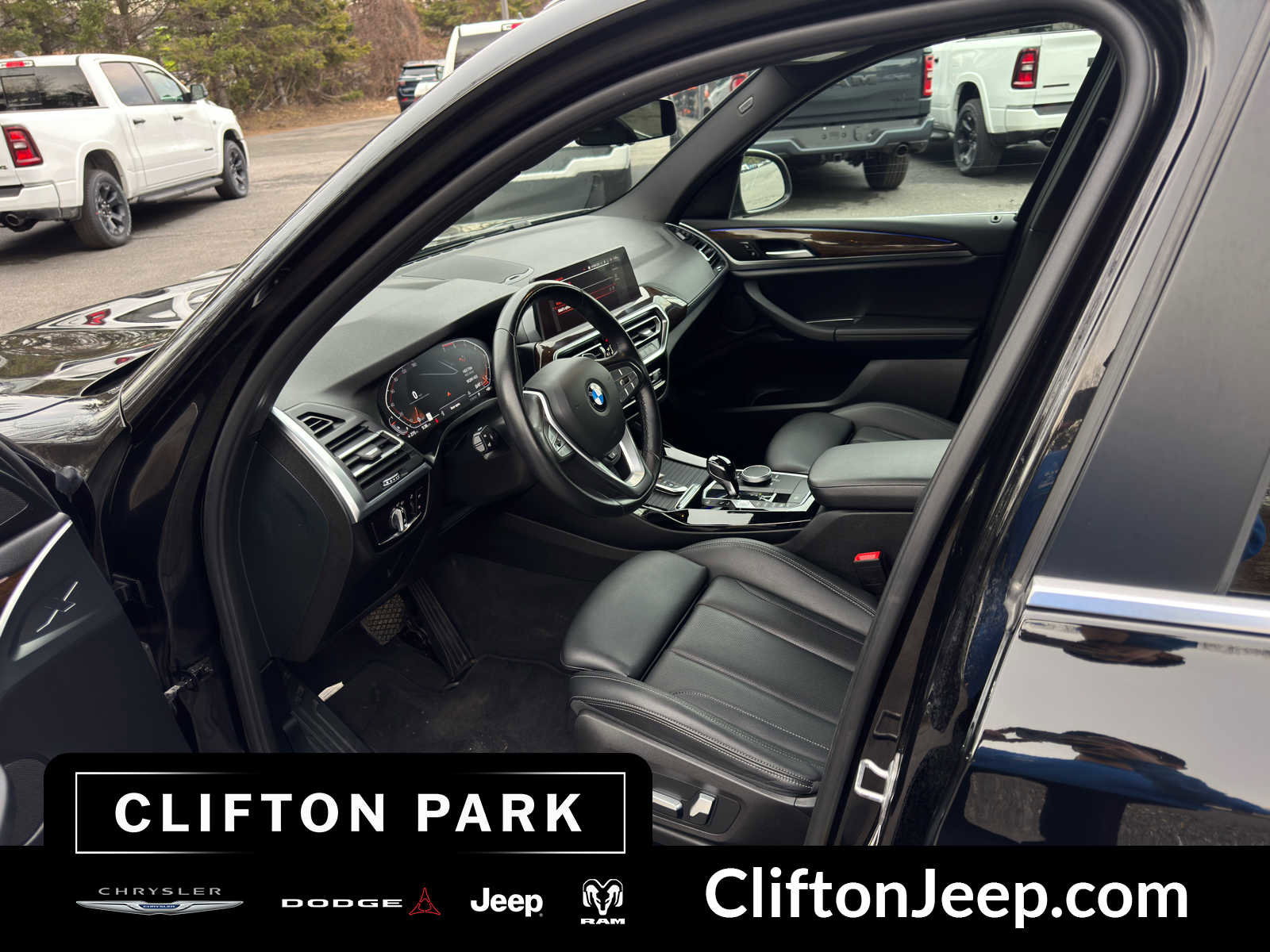 Used 2023 BMW X3 xDrive30i AWD/4WD image 11