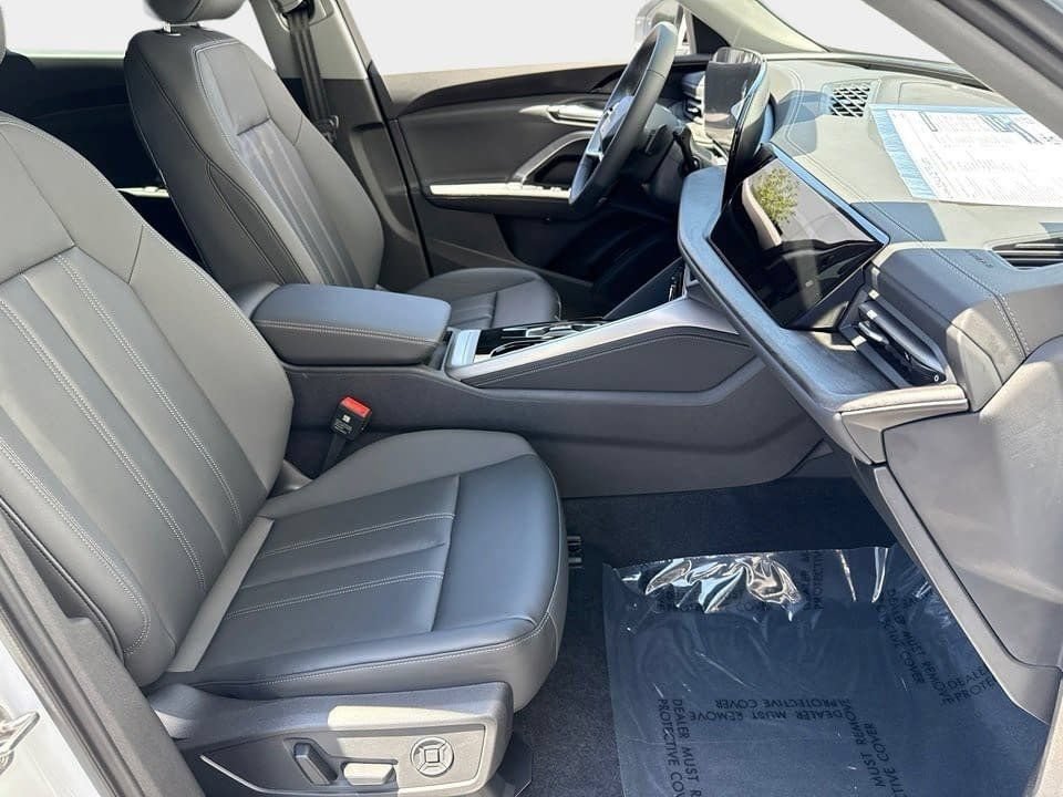 Certified 2025 Audi Q5 Premium w/ Convenience Package AWD/4WD image 10