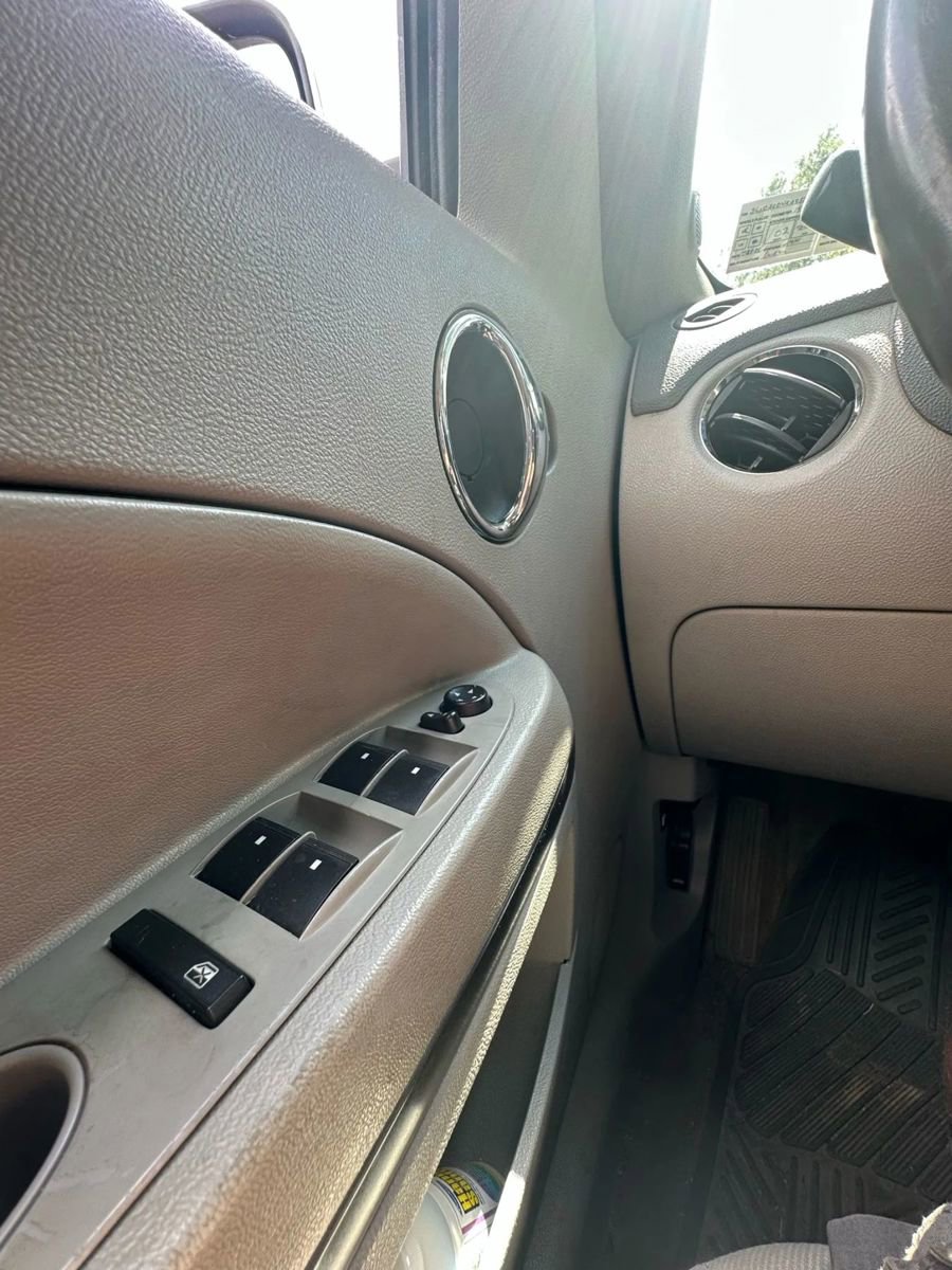 Used 2010 Chevrolet HHR LT w/ LT Preferred Equipment Group image 26